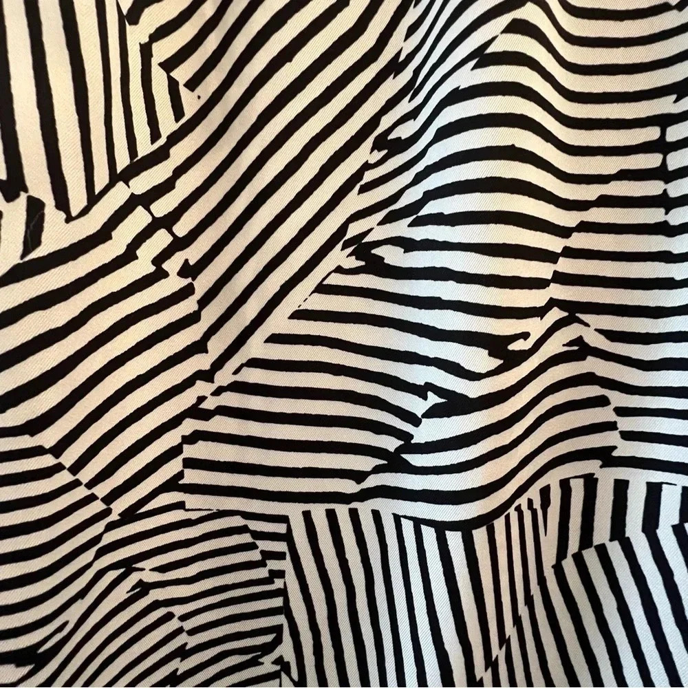 NWOT DKNY Women’s Maxi Skirt Size Large Zebra Animal Print Elastic Waist - Picture 4 of 9